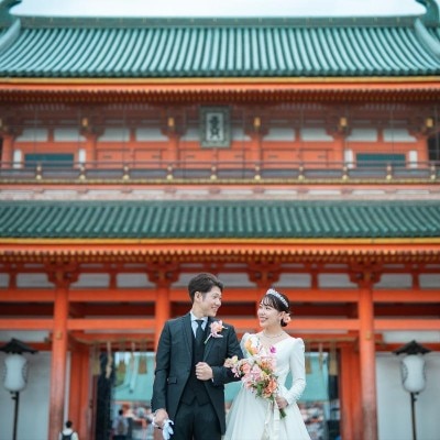日本らしさと洋装の美しさ。<br>【外観】和装が美しく映える平安神宮結婚式