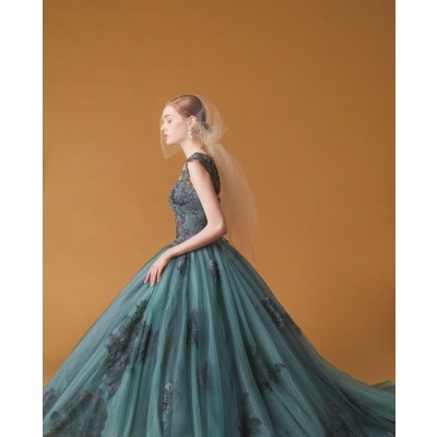 <br>【ドレス・和装・その他】芸能人ドレスやブランドドレスが人気の「FOURSIS&amp;CO.」