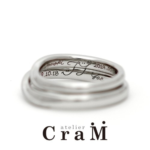 柔らかv字でエレガントに マット加工で大人カジュアルな結婚指輪 セミオーダー 結婚指輪 Id アトリエクラム マイナビウエディング