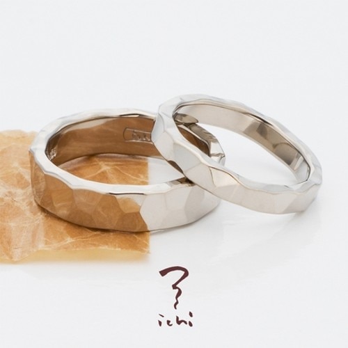 ichi】鎚目（つちめ）光の反射が美しいリング（結婚指輪） ID13075
