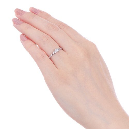 【TSUTSUMI】Engagement Ring*どんなマリッジリングとも相性の良いエンゲージリングです*_2
