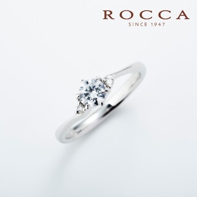Rocca サイドメレが可愛い シンプルエンゲージリング 婚約指輪 Id Rocca マイナビウエディング