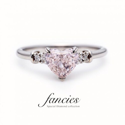 希少なピンクダイヤモンドのハートシェイプがかわいい婚約指輪Real love