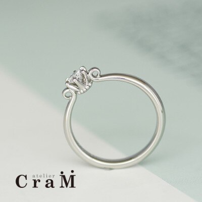 【オーダーメイド婚約指輪】冠のようなアンティーク調デザインのプラチナ製エンゲージリング