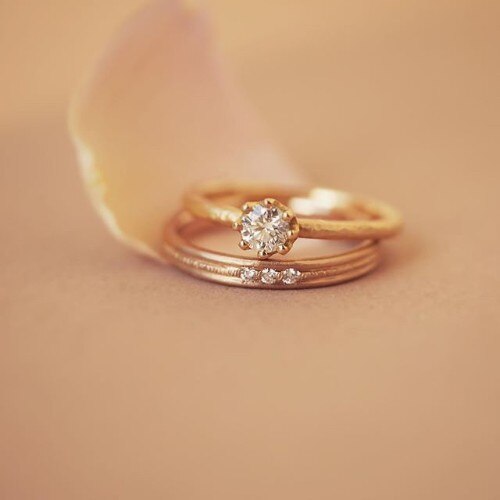 ユカホウジョウ　カプリとカーム　結婚指輪と婚約指輪