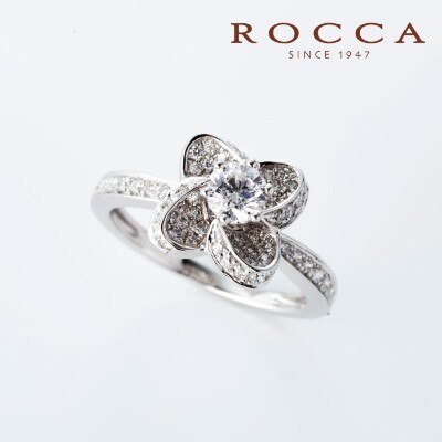 Rocca 大人なお花のデザイン 華やかなエンゲージリング 婚約指輪 Id Rocca マイナビウエディング