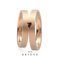 シンクロナイズド：BRIDGE銀座東京結婚指輪１