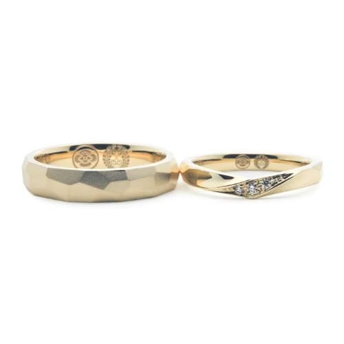 フルオーダー 個性的な家紋の手作り結婚指輪 結婚指輪 Id1395 Hamri マイナビウエディング