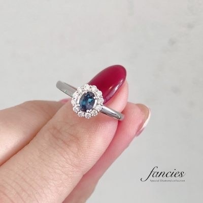 ファンシーズ：カラーストーンの婚約指輪