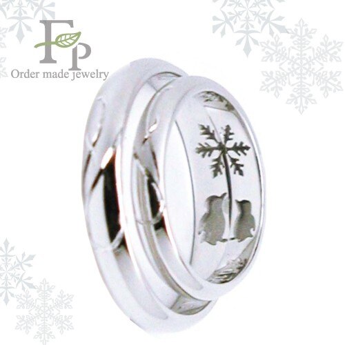 ペンギンのカップルと雪の結晶のオーダーメイドの結婚指輪