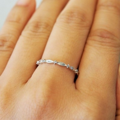 アンティークな華奢なデザインがオシャレなマリッジ 普段使いもお任せ 結婚指輪 Id18539 パルテ熊本 マイナビウエディング