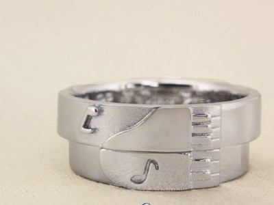 【オーダー実例】ピアノと音符のマリッジリング（結婚指輪)