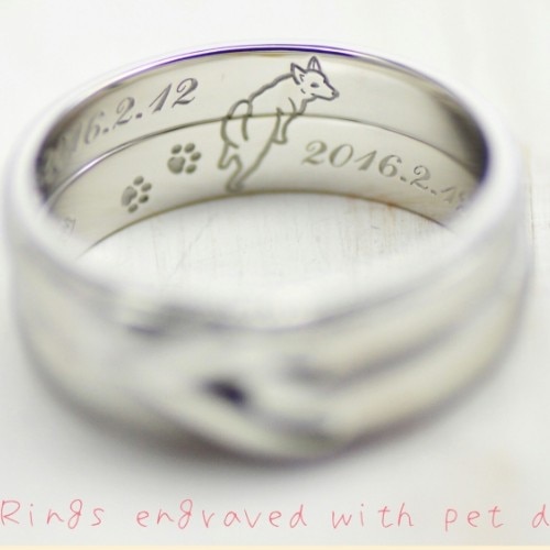 愛犬を刻んだ結婚指輪