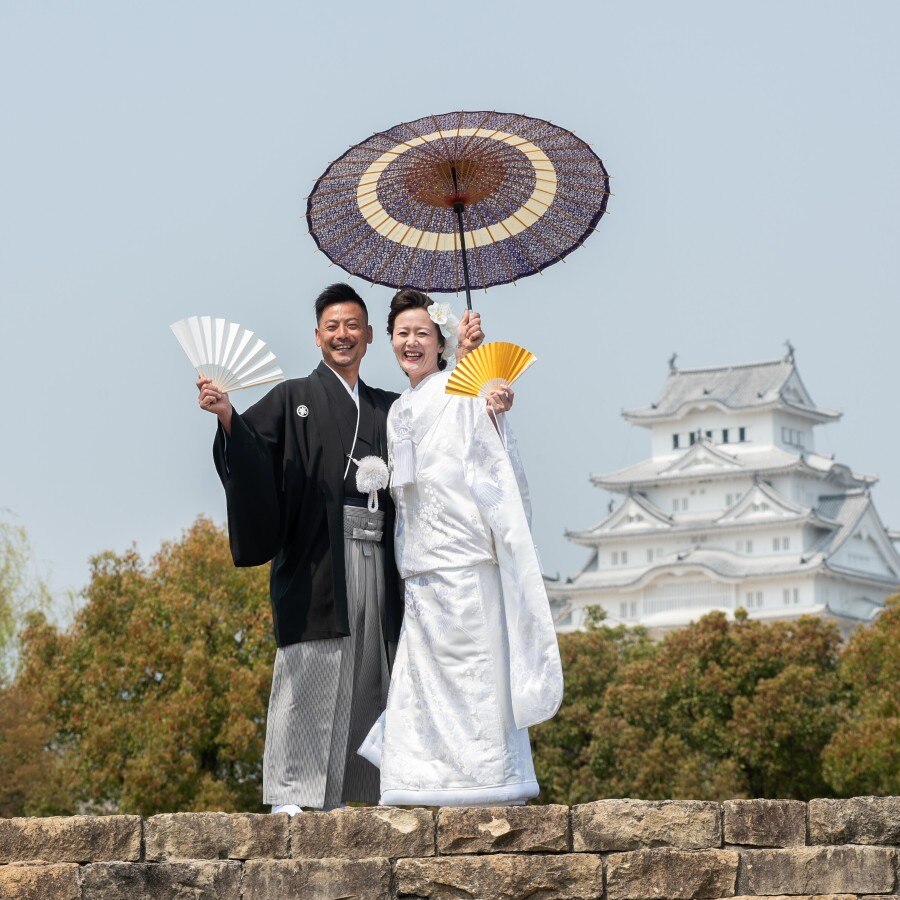 世界遺産・姫路城のお膝元で神前式。境内はもちろん、姫路城周辺での写真撮影も可能